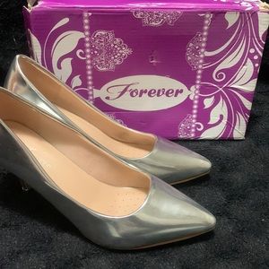 Women sliver heels